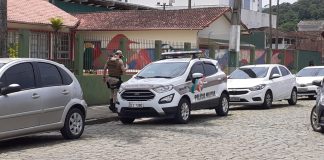 brusque policiamento carro plotado