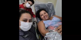 Bebê nasce dentro de ambulância na BR-470 enquanto mãe era conduzida ao hospital no Vale do Itajaí