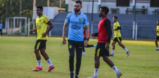 Brusque Vasco treino Luan Carlos