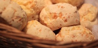 pão de queijo