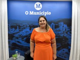 Professora Keli Rosa em entrevista para O Município