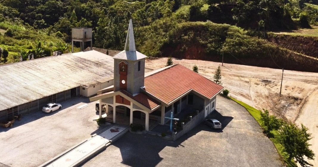 Capela Sagrado Coração de Jesus no bairro Planície Alta em Guabiruba