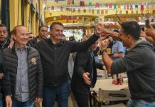 Bolsonaro é recebido em Santa Catarina com coro de “mito”