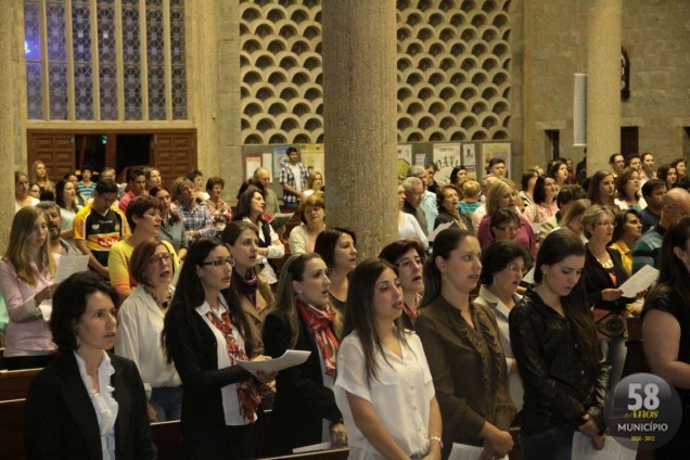 Padre Cláudio Piontkewicz e o pastor Claudio Schefer realizaram a solenidade de forma conjunta