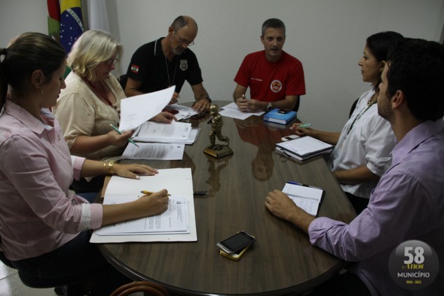 O encontro aconteceu na sede do Corpo de Bombeiro