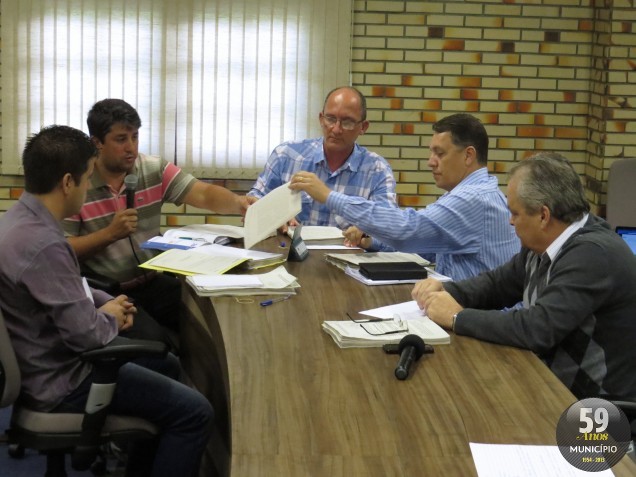 Reunião da Comissão Parlamentar de Inquérito que investiga a compra de terreno pelo Samae aconteceu na manhã desta segunda-feira, 30 de setembro 