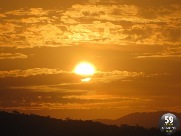 Calor é resultado da massa de ar seco e quente que permanece sobre o Sul do Brasil