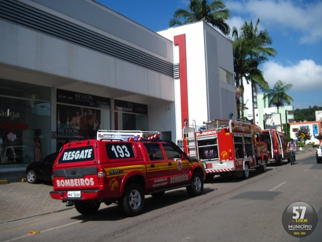 Bombeiros atenderam a ocorrência